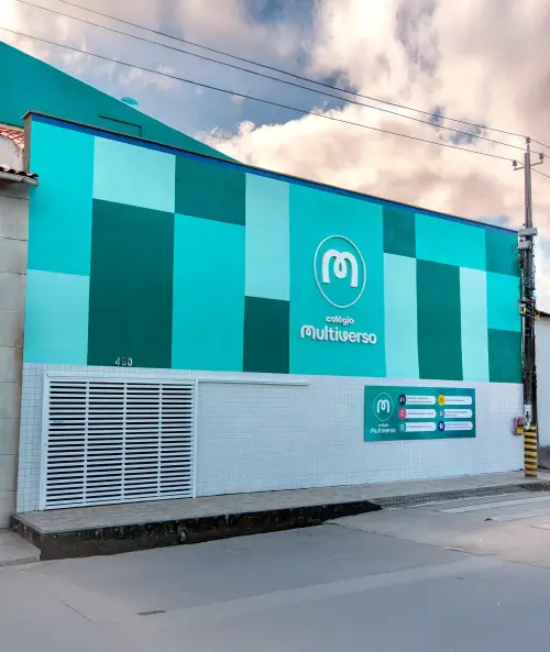 Fachada do Colégio Multiverso — Panamericano