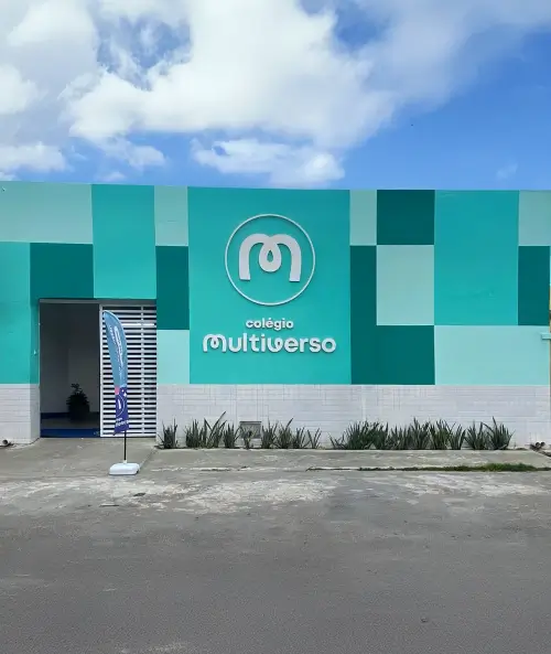 Fachada do Colégio Multiverso — Damas